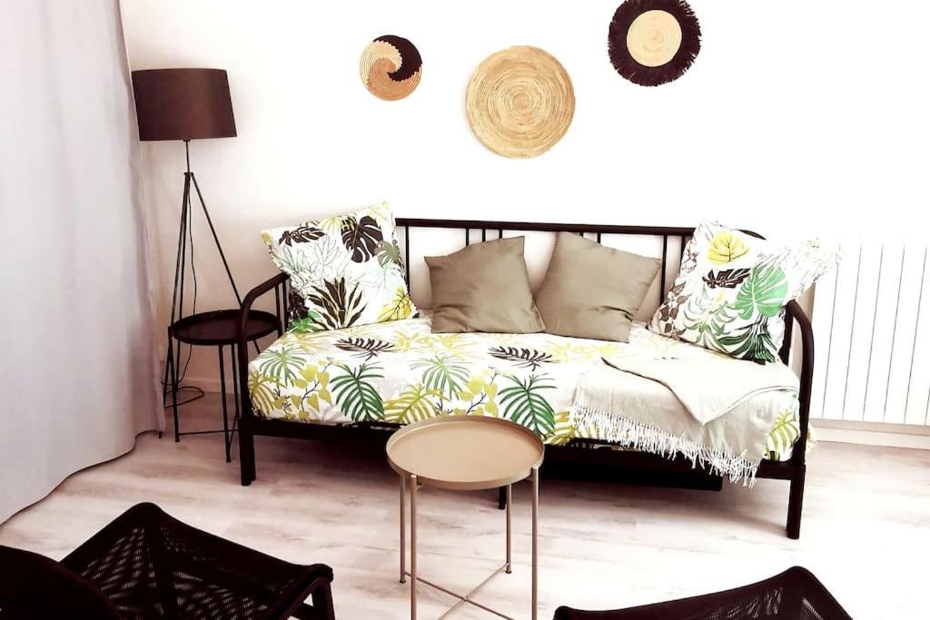 Studio Coquet Avec Vue Sainte-Foy-les-Lyon Ngoại thất bức ảnh